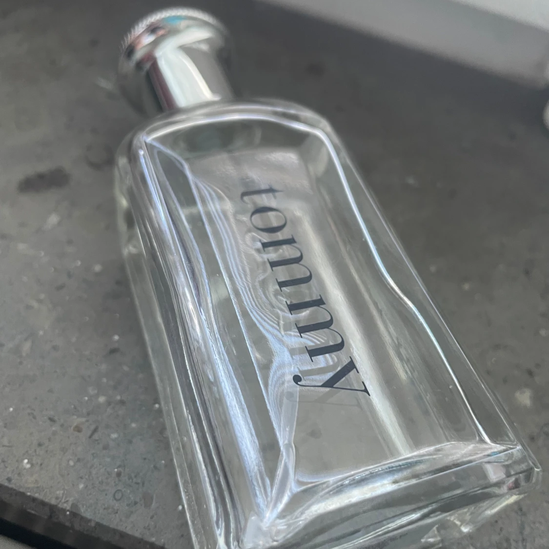 100 ML TOMMY PARFYM (60ML KVAR) - 92