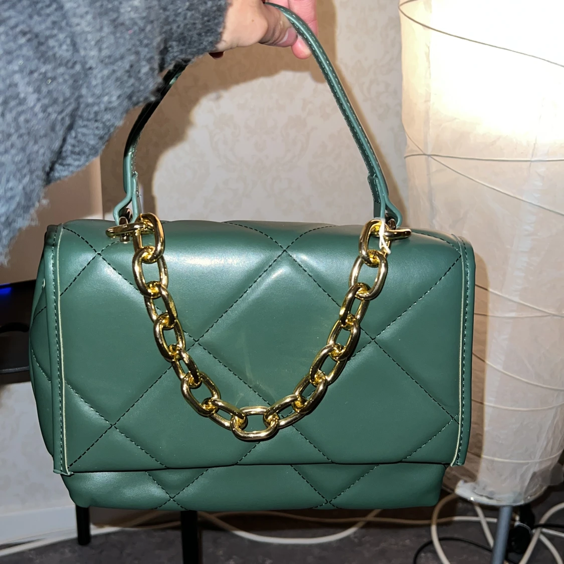 Oanvänd grön handväska från Flora Bella - 90