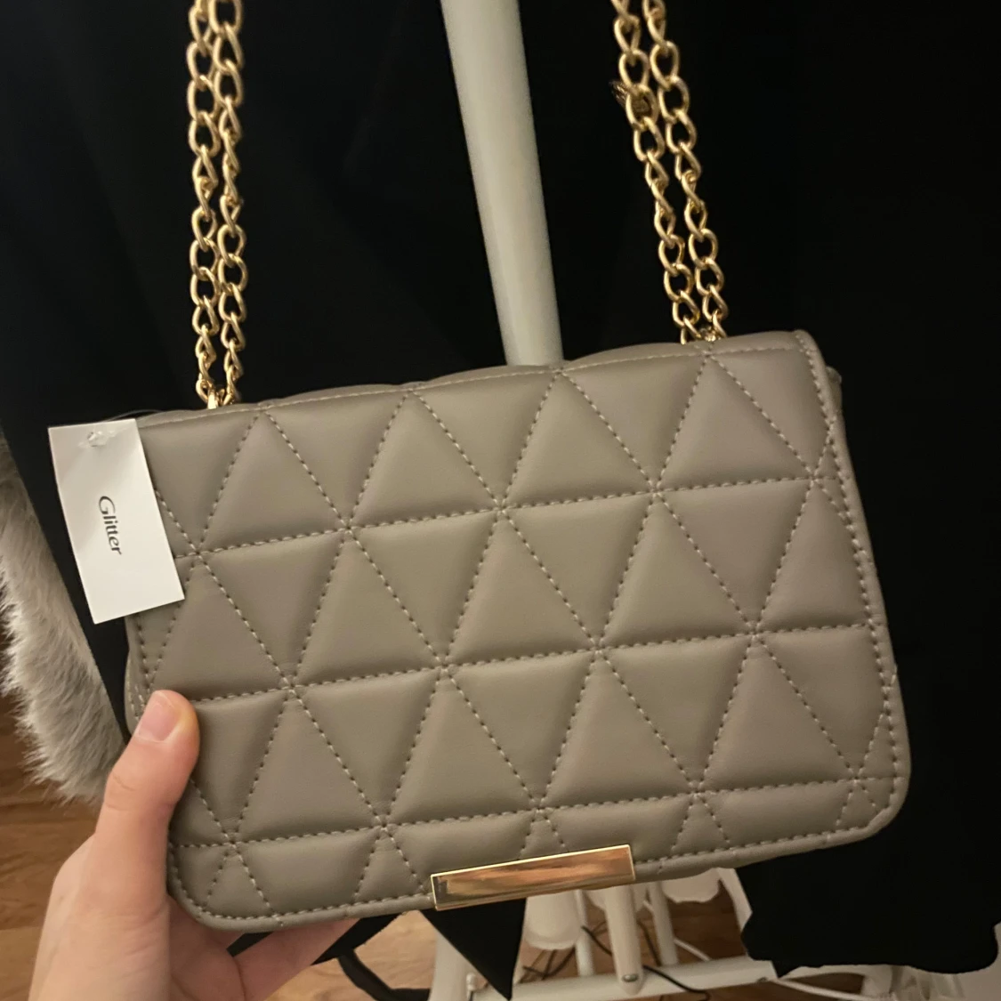 Grön väska NY MED PRISLAPP - 90