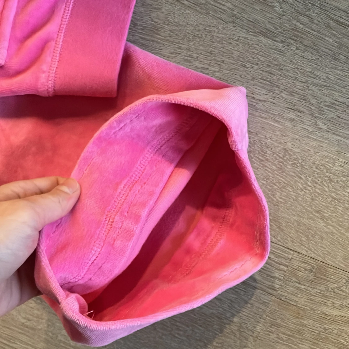 Rosa mjukisbyxor med matchande hoodie - 93