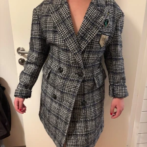 Silvian heach ny kappa - Ny kappa elegant stilig cool silician heach dyrt märke köptes för 5000 säljes för 1500