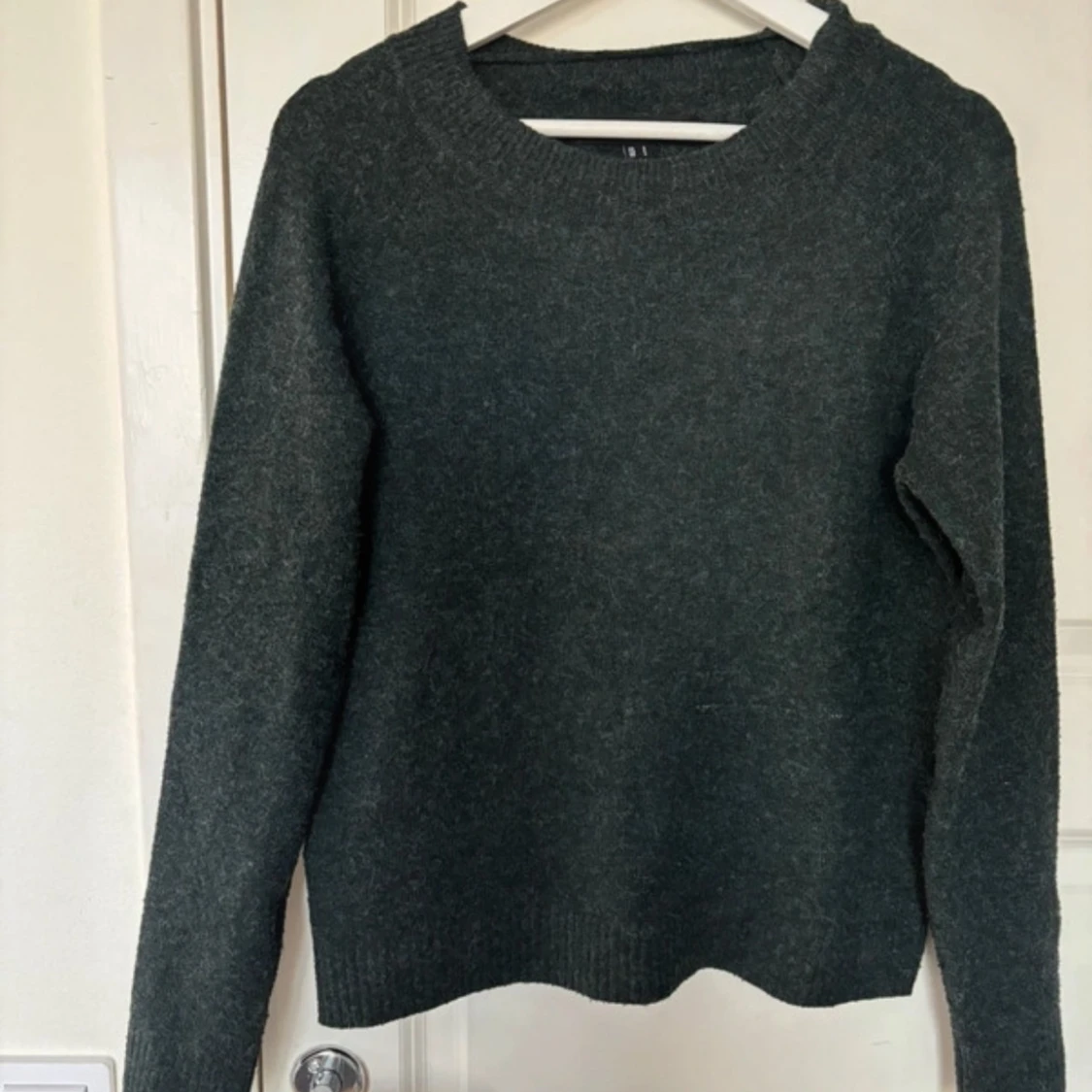 Mörkgrön tröja från Vero Moda - 91