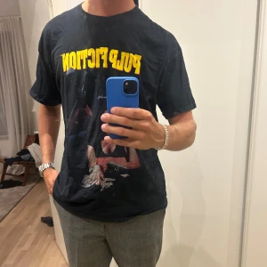 Pulp fiction t shirt  - Pulp fiction T-shirt  Storlek L  Bra skick 