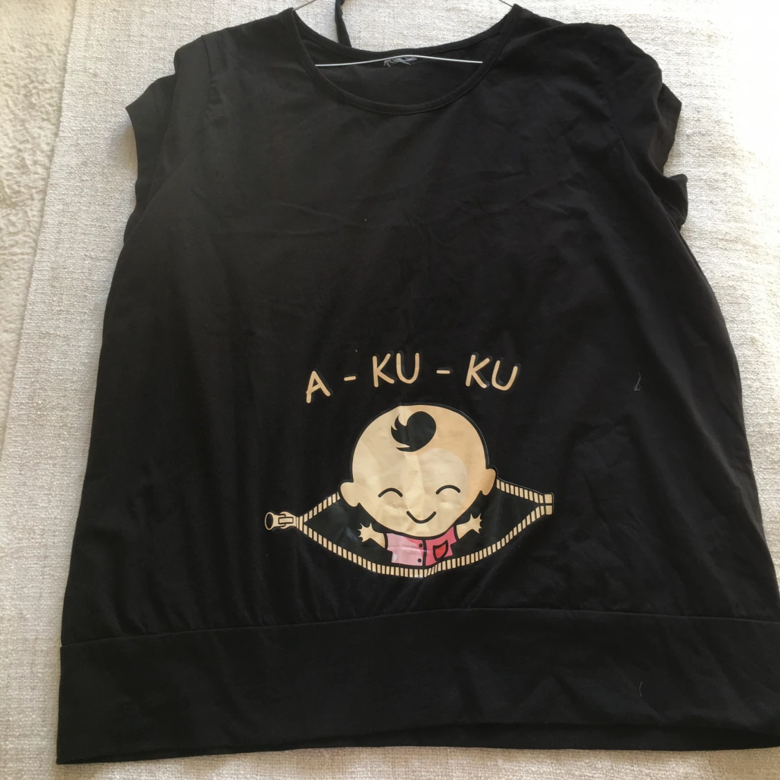 T-hirt med tryck på - 91