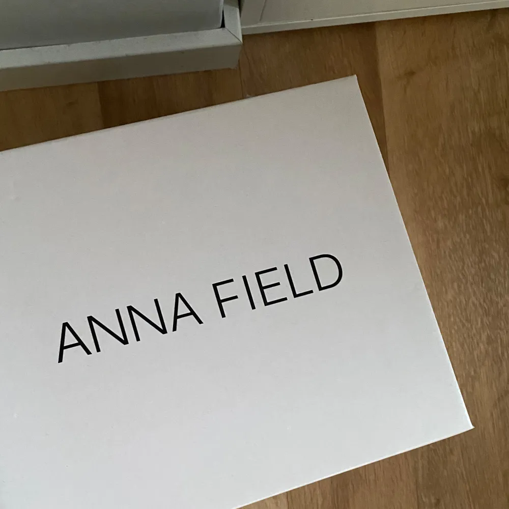 Svarta klackskor från Anna Field i storlek 35. Ej använda. . Skor.