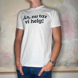 Exlusiv Willys T-shirt. Storlek S passar M också. Nypris ca overdelig. Riktigt skönt luftigt material 100% bomull. Bra pris på 399kr