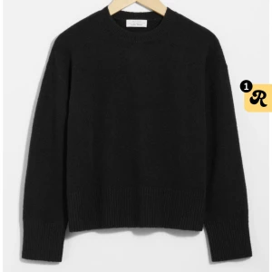 & Other stories stickad tröja  - Säljer nu min & other stories stickade tröja som är sparsamt använd i bra skick💕💕 Nypris 550