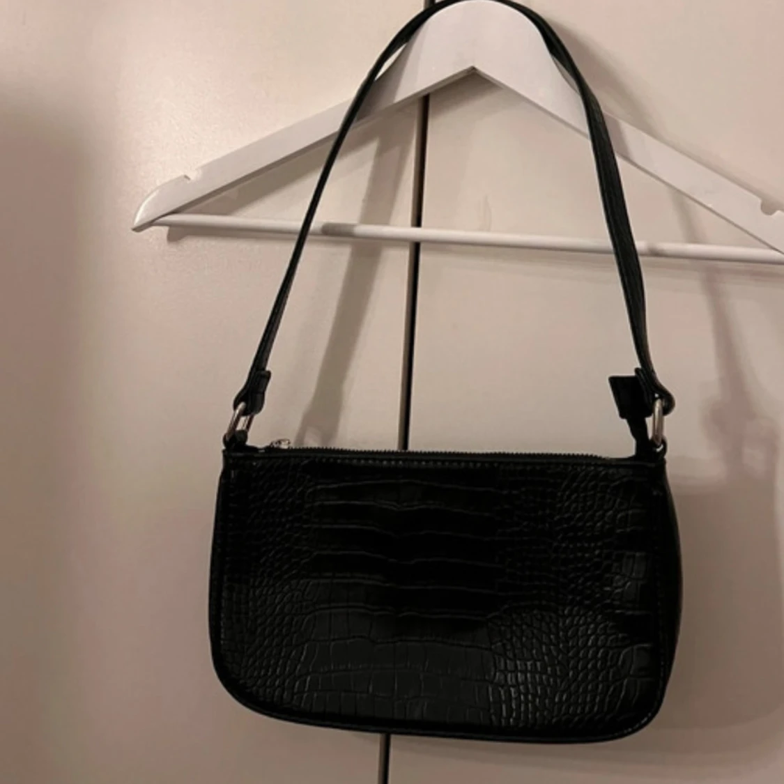 Svart axelväska 