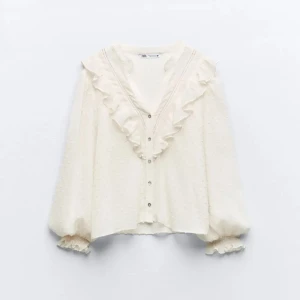 Zara blus - Super fin zara blus! Perfekt till en finmiddag eller fest!