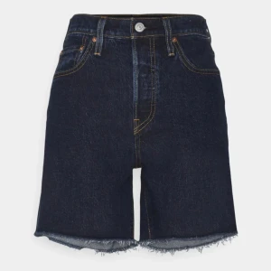 Levis jeans shorts - Oanvända jenas shorts från Levis i stl 29