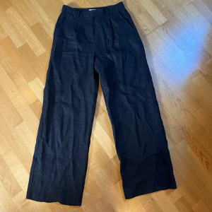 Svarta linnebyxor - Svarta linnebyxor 