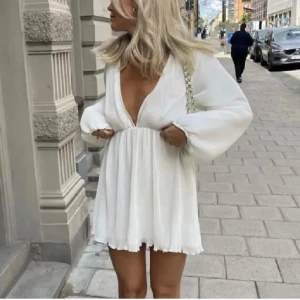 Studentklänning  - Superfin studentklänning. Endast använd 1 gång. 