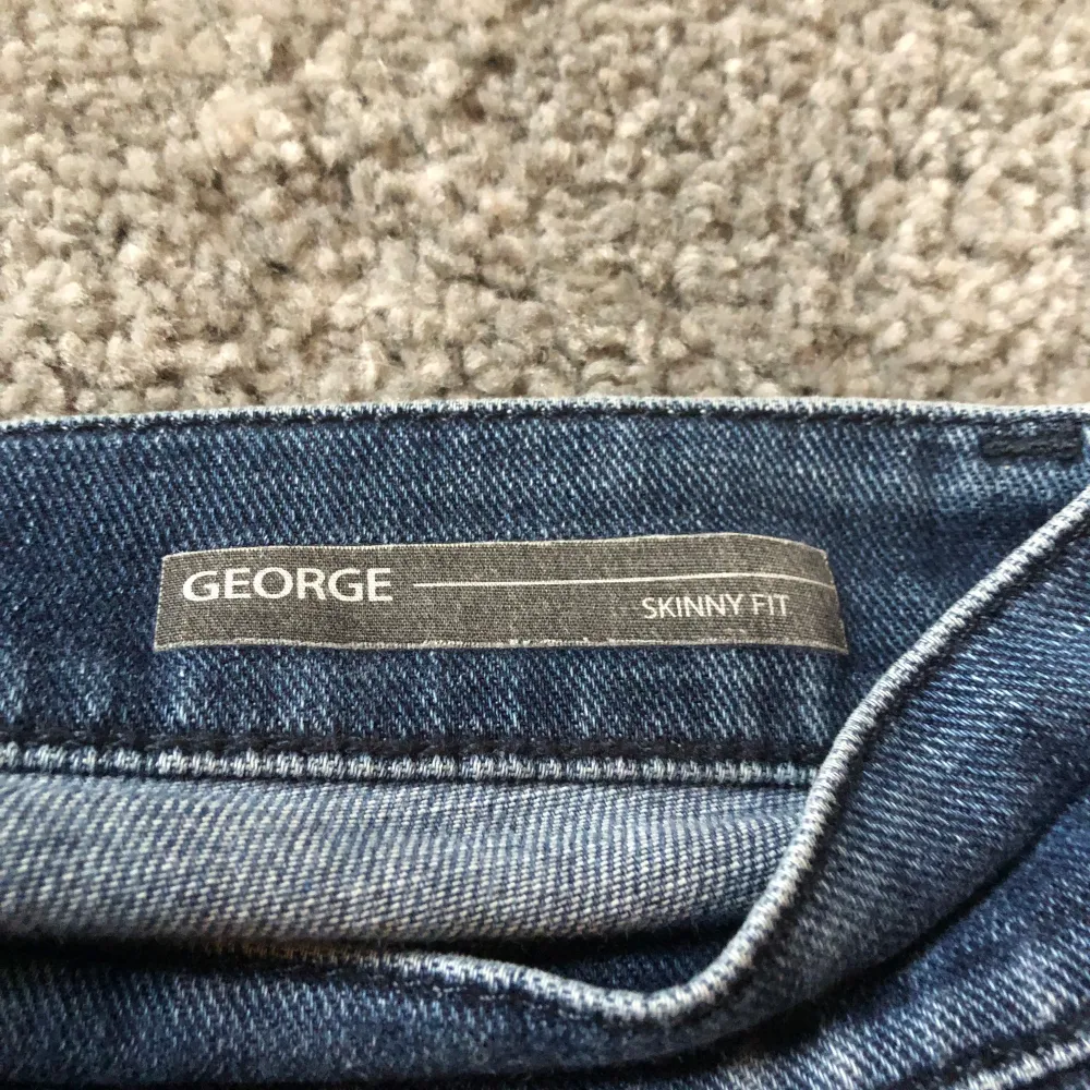 Dondup jeans i modellen George. Skick 9/10. Nypris 3600. Kontakta vid frågor. Pris kan diskuteras.. Jeans & Byxor.