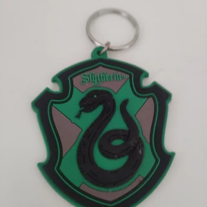Slytherin nyckelring  - Hej! Säljer en Slytherin nyckelring<3 Dm för frågor 