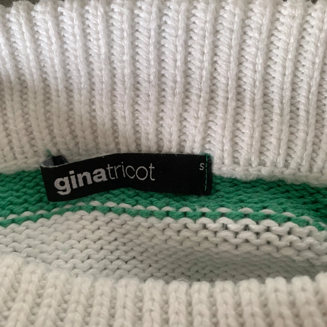 Stickad tröja - 91