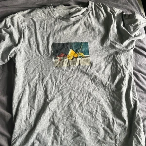 T-shirt  - Säljer en sweet sktbs tröja bra skick o knappt använd 
