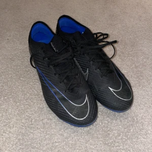 Nike mercurial Elite fotbollsskor - Nike Elite mercurial fotbollskor, storlek 44, bra skick 