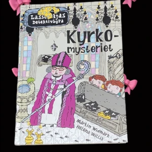 Barn bok - Barnbok-Lassemaja, kyrkomysteriet. Som ny i skicket🥰   Påse 5 (detta är bara för min del så jag vet vart jag lagt alla saker i)