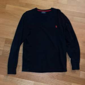 Ralph Lauren sweatshirt säljes.