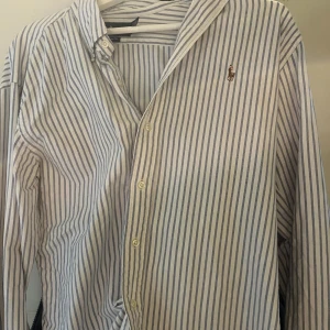 Ralph Lauren Skjorta - En riktigt fet Ralph Lauren skjorta. Skick 10/10 Storlek L