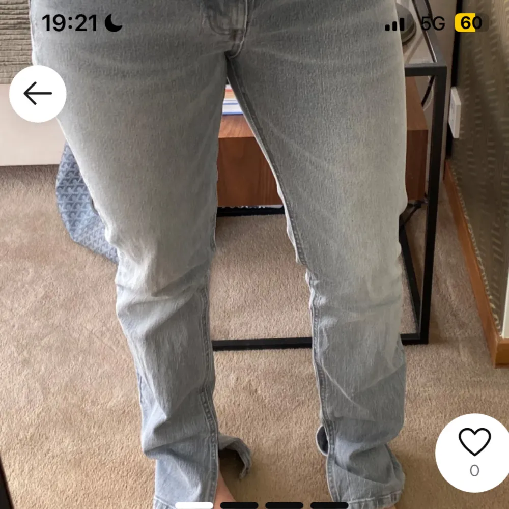 as snygga zara jeans kom privat för bilder på😊. Jeans & Byxor.