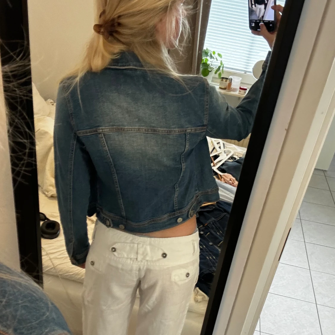 Blå croppad jeansjacka - 91