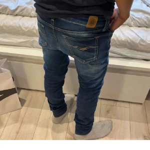 Replay jeans  - Säljer dessa riktigt feta Replay jeans skick 9/10 inga defekter, kontakta vid funderingar 