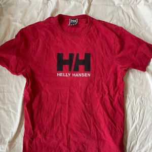 Helly Hansen tshirt - Bra skick strlk M