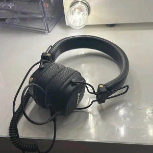 Marshalls hörlurar  - Helt oanvänd med sladd