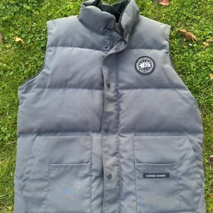 Canada goose väst black label - En Canada goose väst som är helt ny och i bra skick 