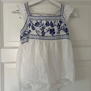 Gulligt linne - Ett jättefint linne i väldigt bra skick