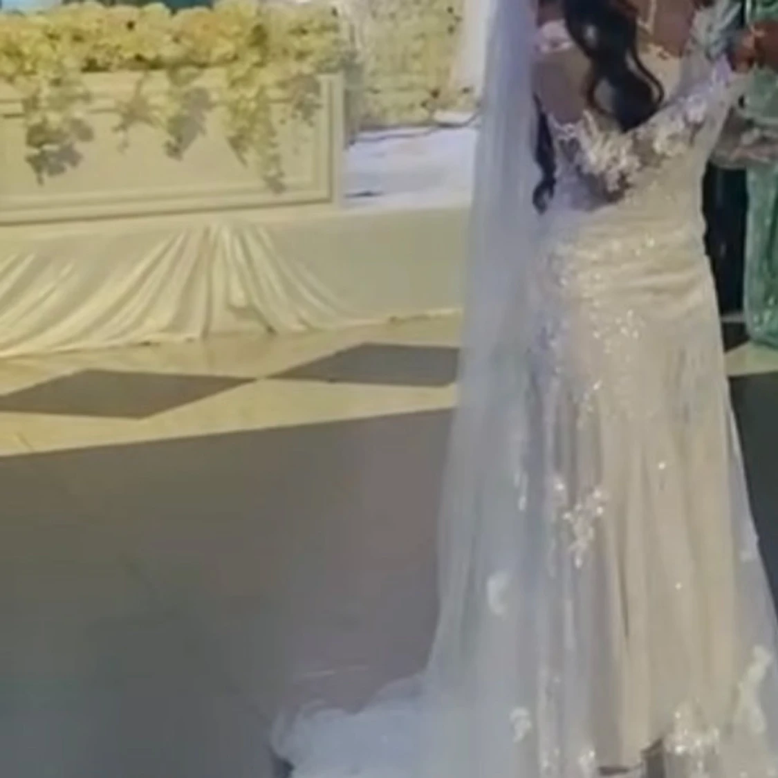 Bröllopsklänning - 91