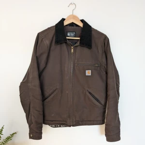 Carhartt Jacket - Rätt använd men i mycket bra skick.