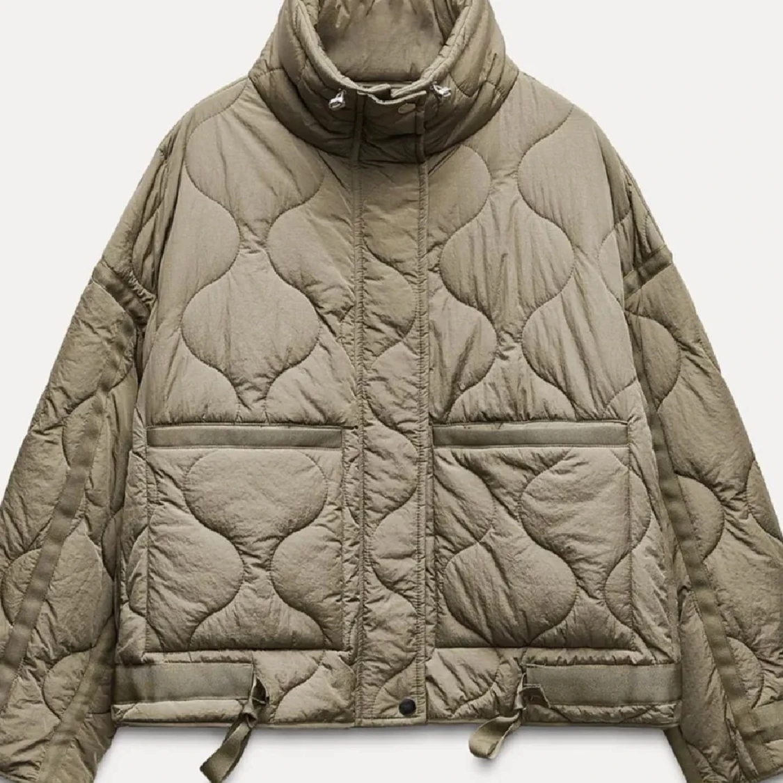 SÖKER❗️Quiltad jacka i alla färger - 1