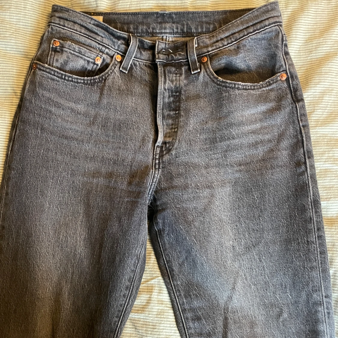 Grå jeans från Levi's - 1