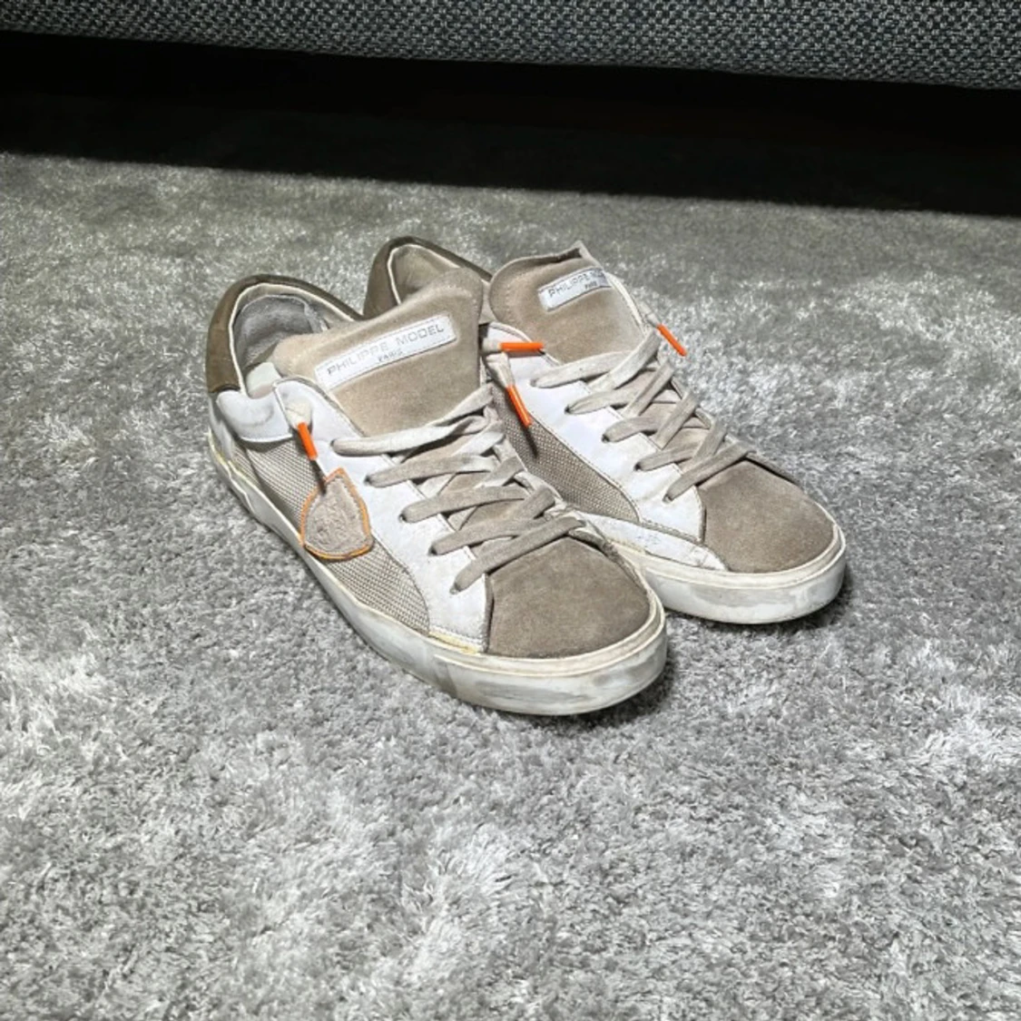 Skor från Philippe Model