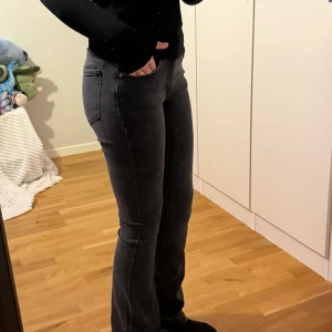 Jeans Gina tricot  - Jeans från gina. Bootcut i storlek 36. 