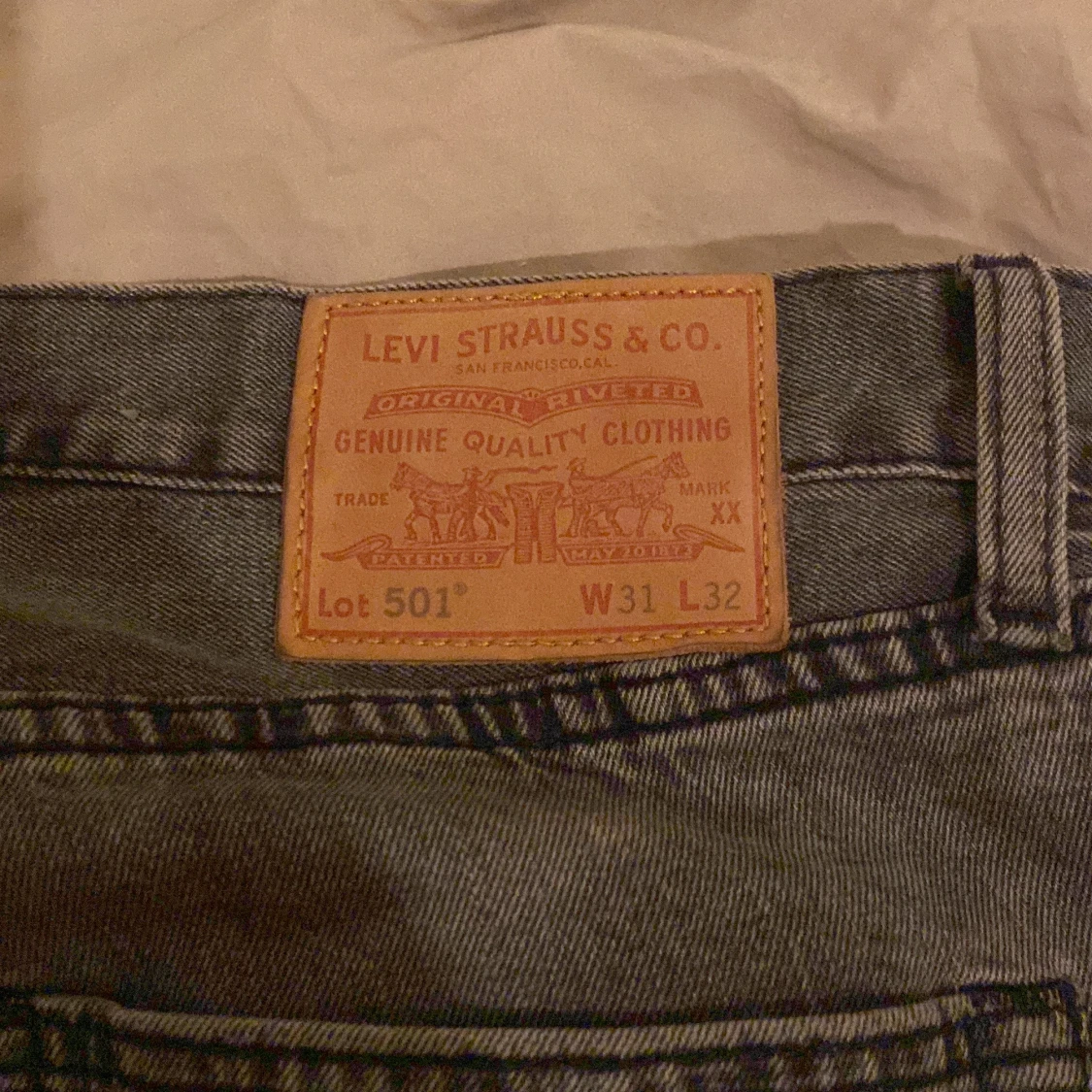 Grå Levis 501 jeans - 3