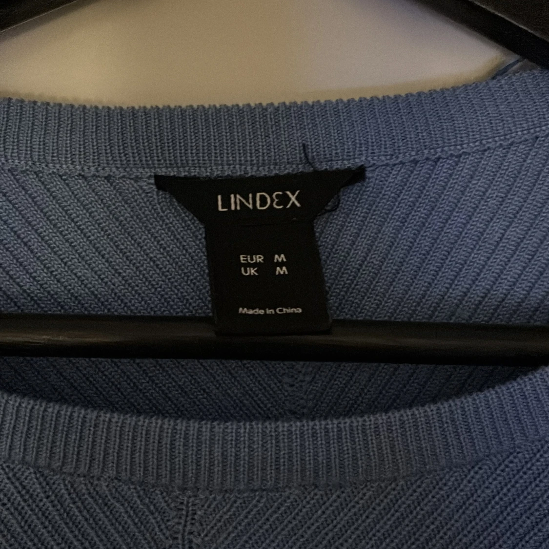 Blå ribbad tröja från Lindex - 90