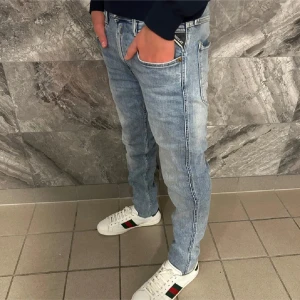 Replay anbass  - Riktigt fräscha replay anbass i storlek 31/32. Hör av dig för fler frågor eller funderingar!