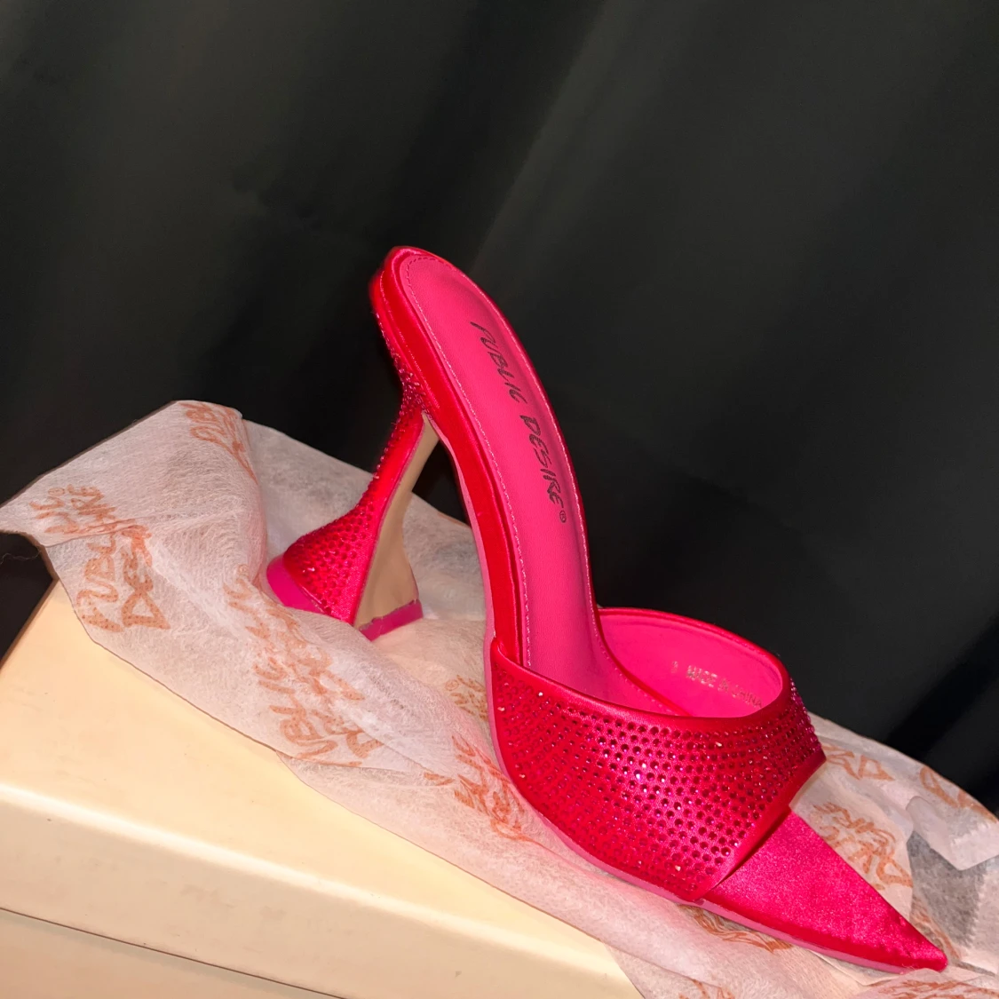 Rosa klackskor med strass