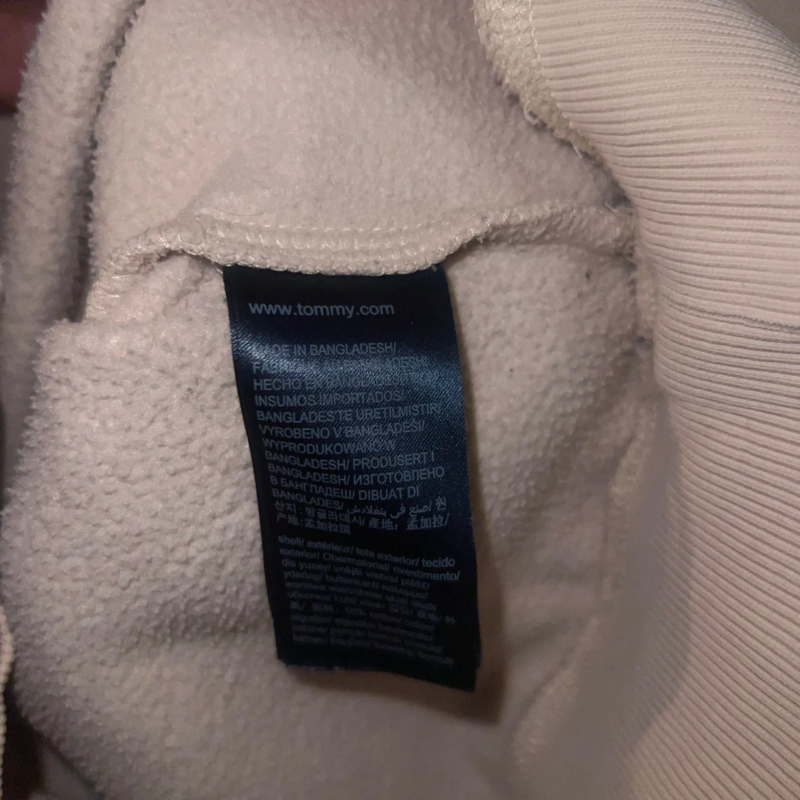 Beige tröja från Tommy Hilfiger - 92