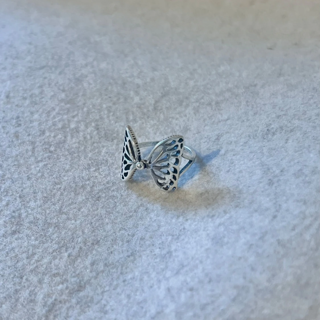 Butterfly wings ring