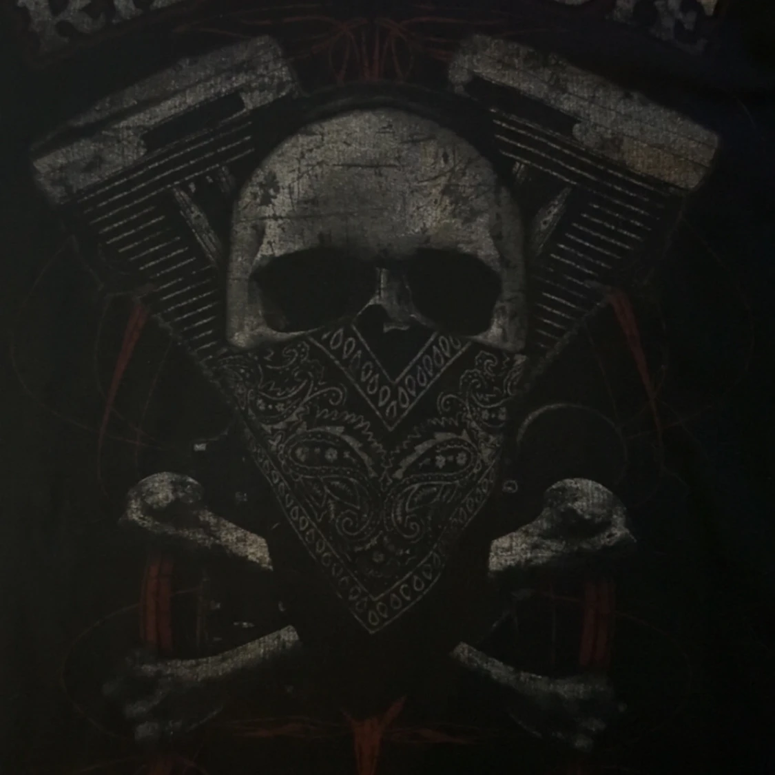 Svart t-shirt med tryck från Gildan - 1