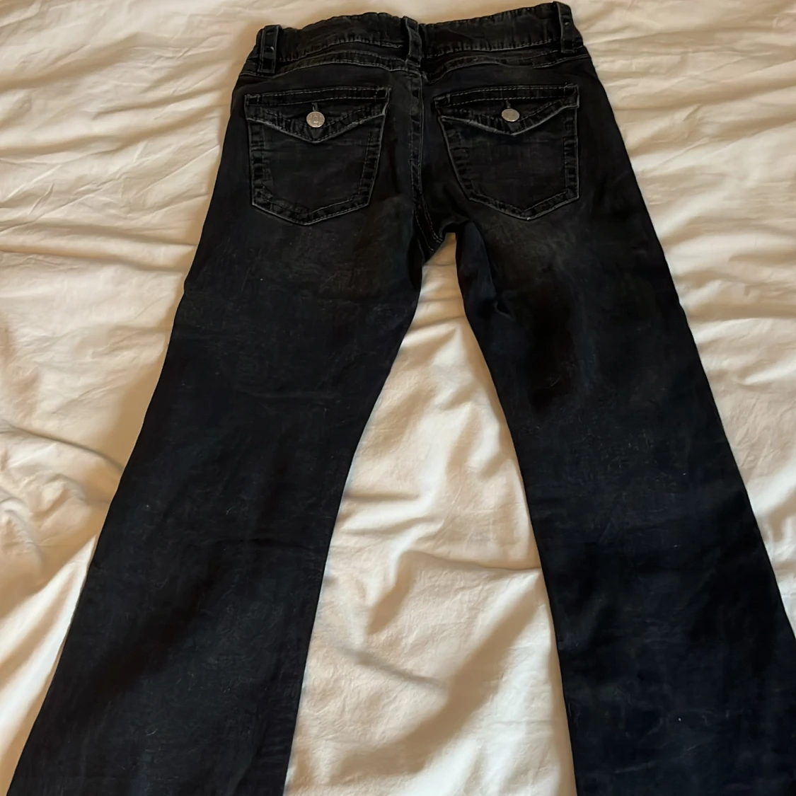 Svarta jeansbyxor - 1