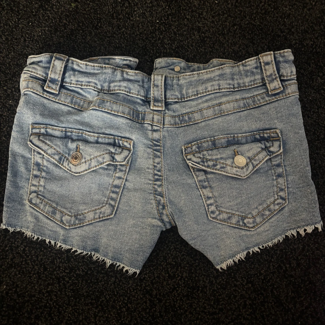 Blå jeansshorts med fransar - 1
