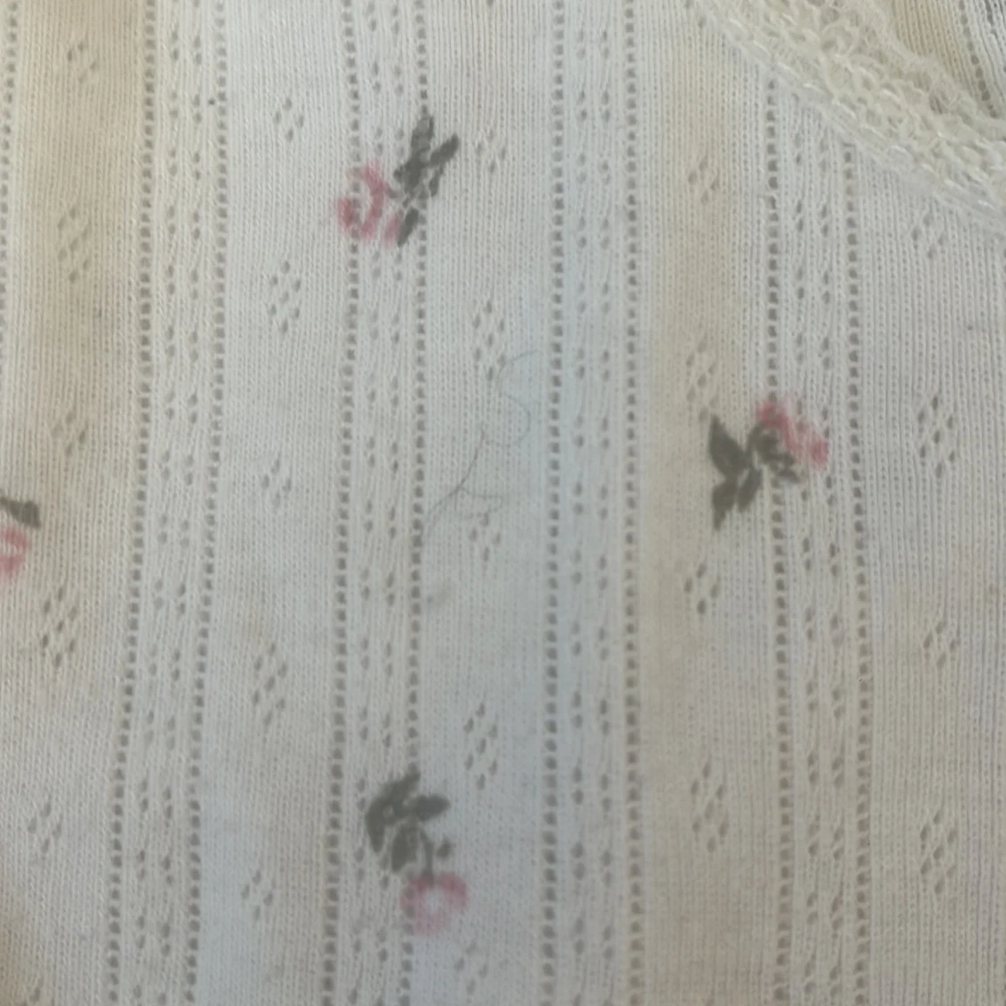 Vit blommig linnetopp från H&M Divided - 2