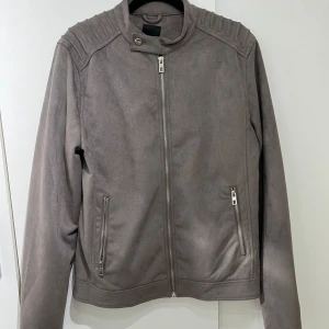 Jacka  - Snygg jacka från William Baxter. Fin färg bra skick.