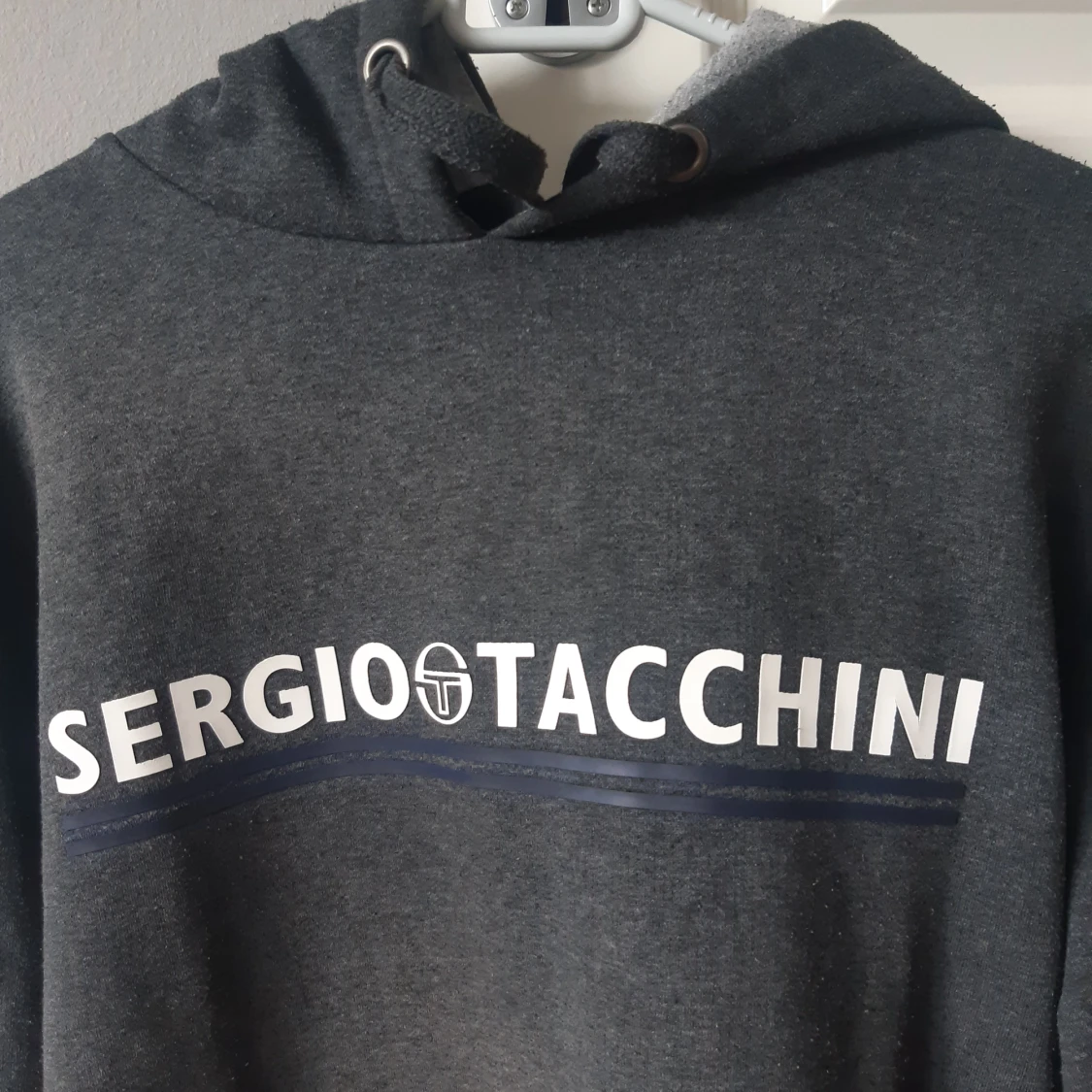 Grå hoodie från Sergio Tacchini - 90