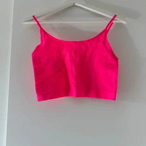 Linne  - Rosa linne i strl M helt ny! Säljs för 49kr 
